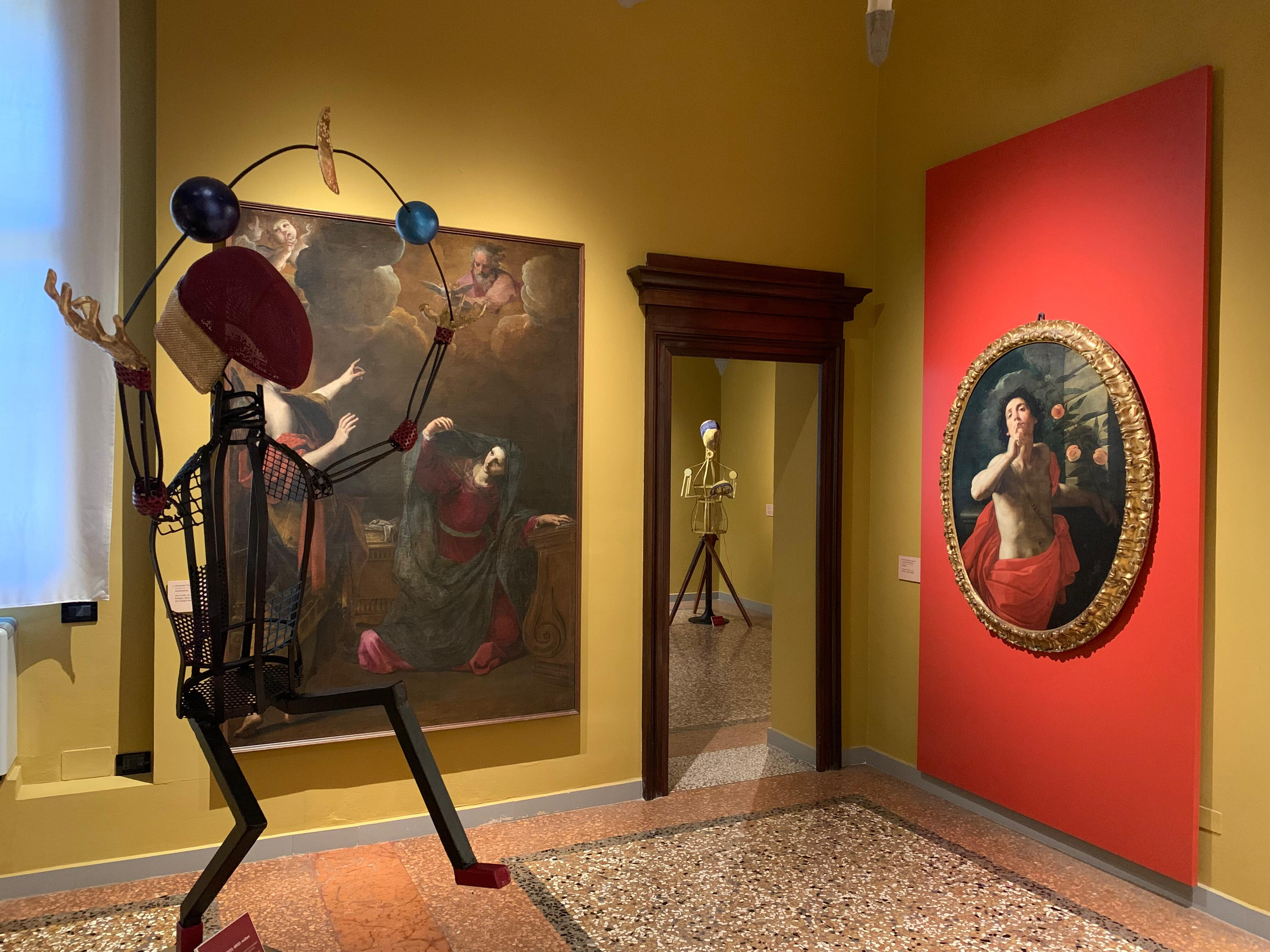 Opere di Arkeo nelle prime due sale della Quadreria